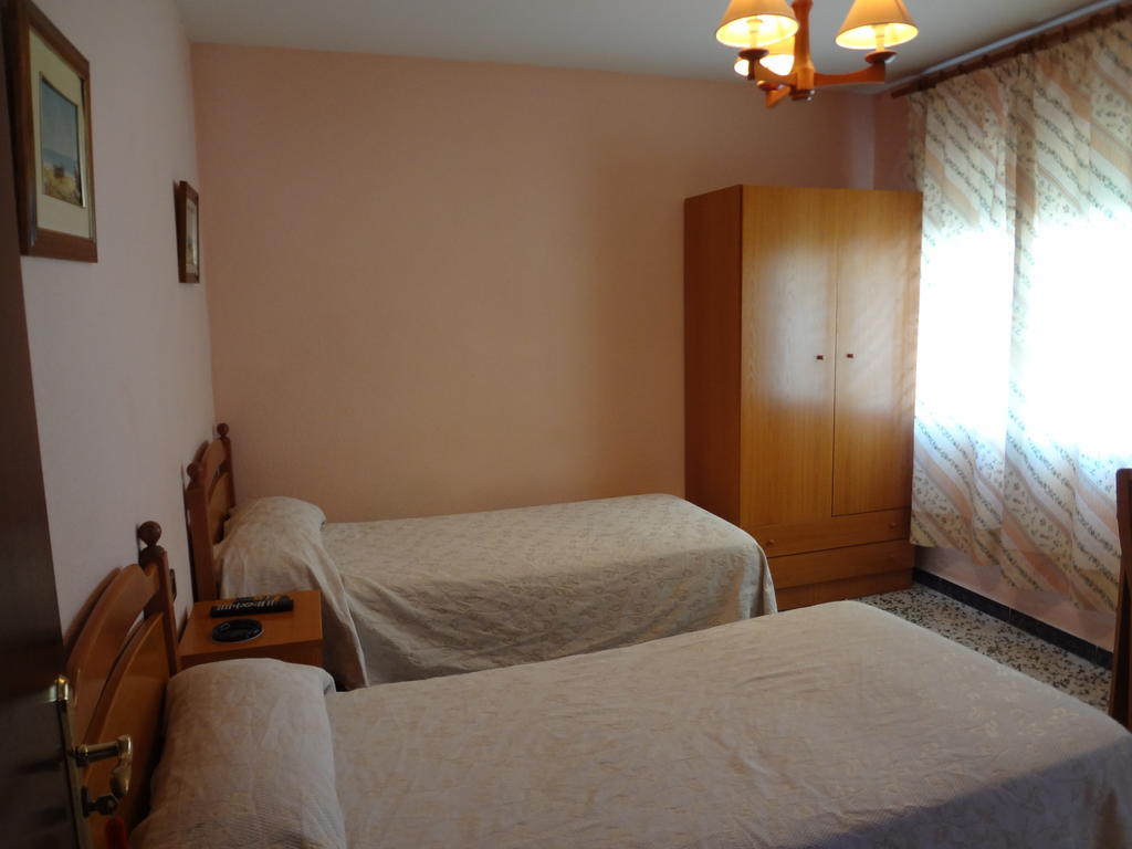 Hostal San Pedro Sanlúcar la Mayor Quarto foto